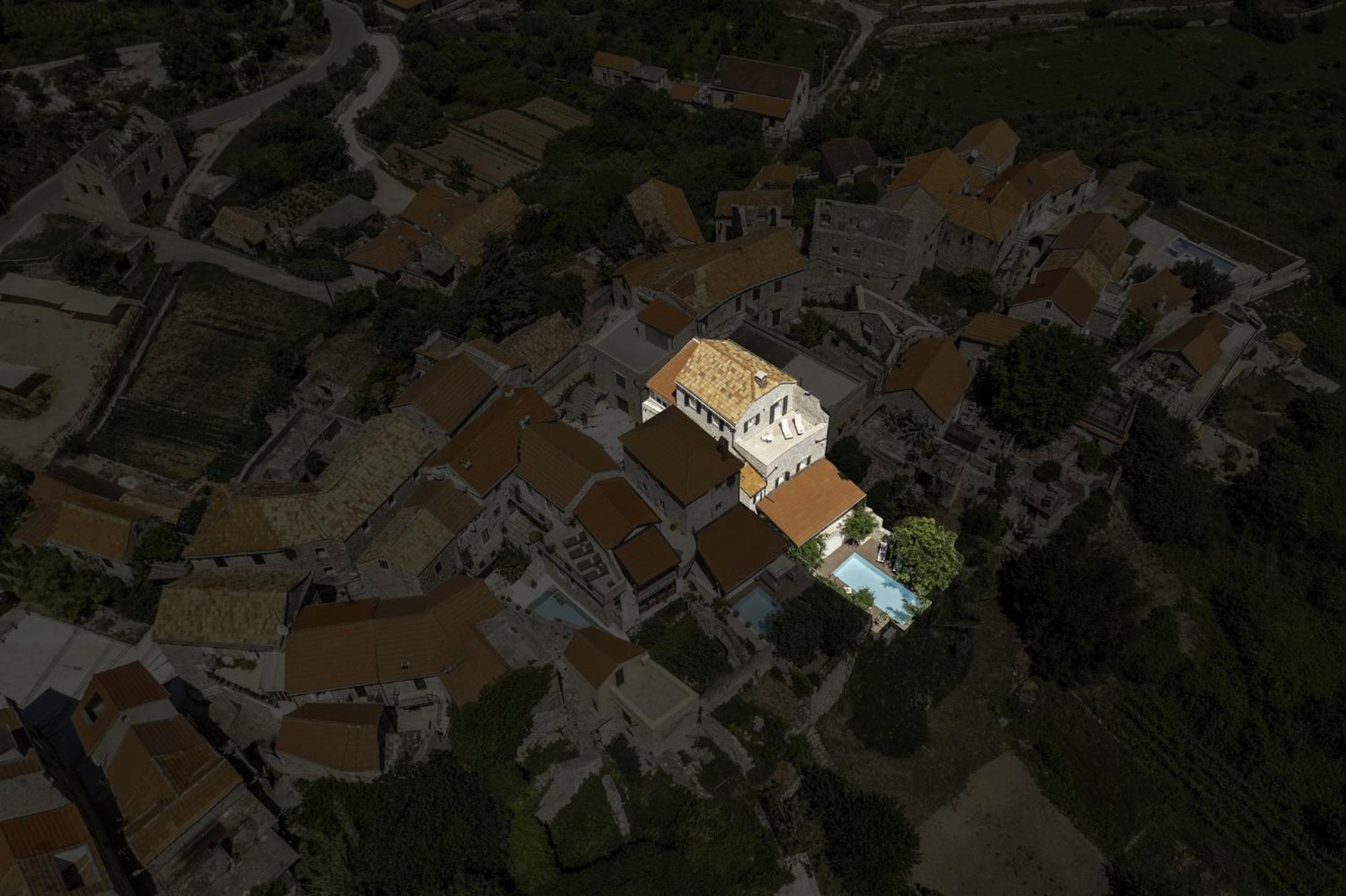 Dvor Pitve Villas Jelsa  Exterior photo