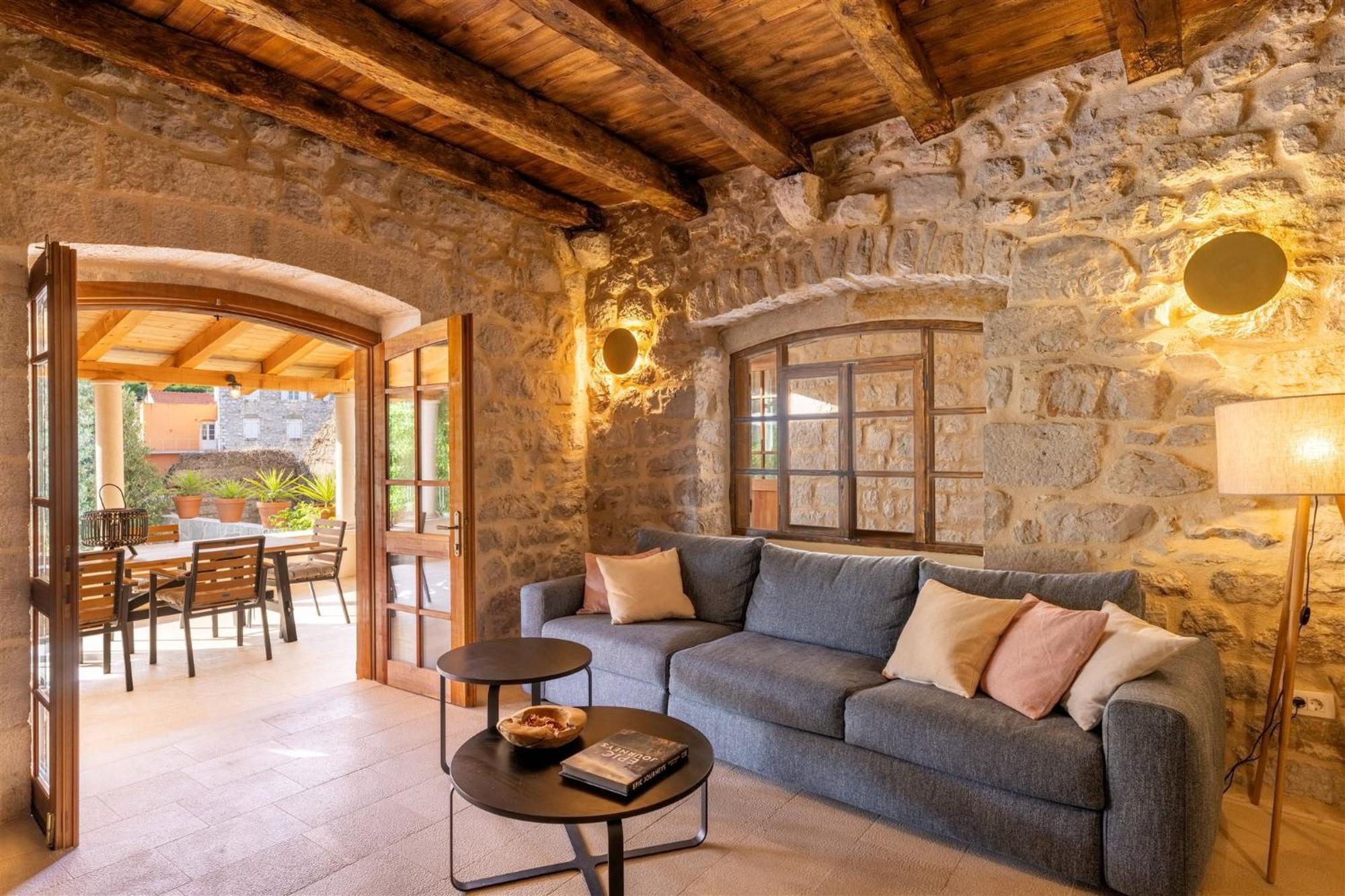 Dvor Pitve Villas Jelsa  Room photo